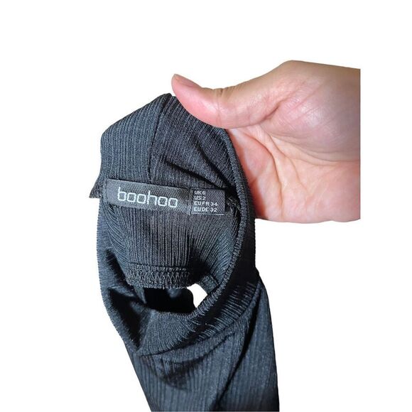 Boohoo Mock Neck Long Sleeve Ribbed Bodysuit Size 2 - Picture 8 of 8